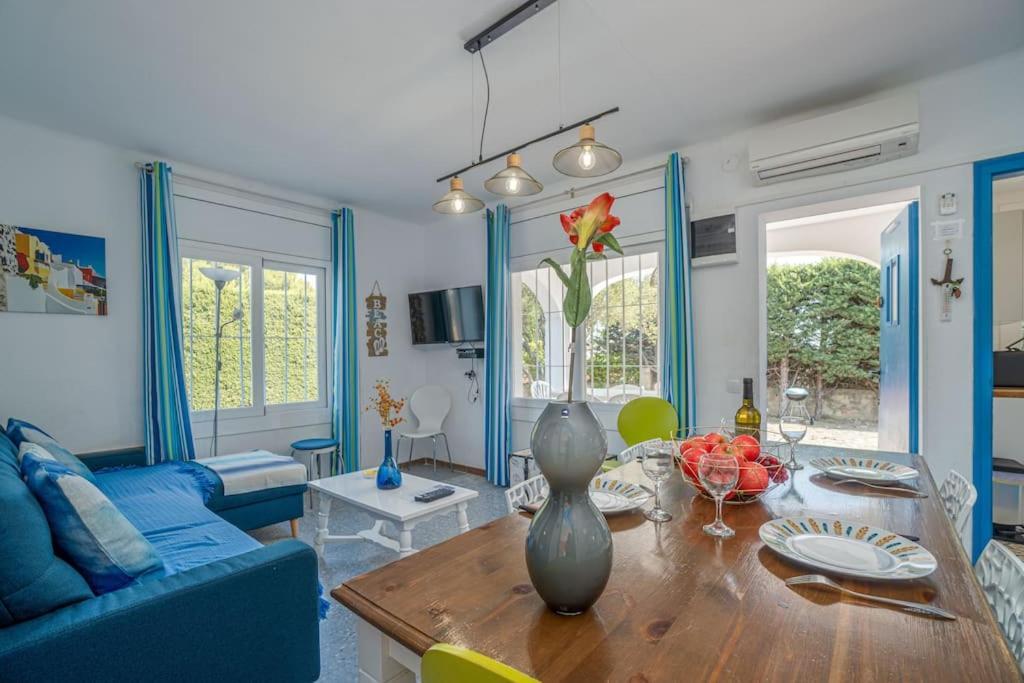 Mb1-House With Big Garden ,Swimming-Pool, & Barbacue In Roses 빌라 외부 사진