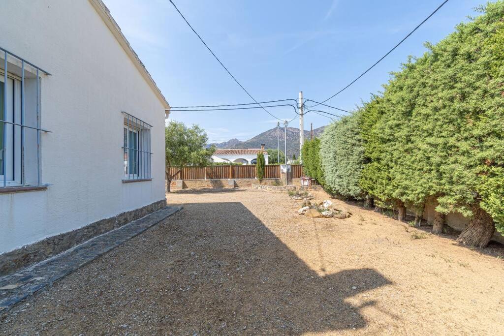 Mb1-House With Big Garden ,Swimming-Pool, & Barbacue In Roses 빌라 외부 사진